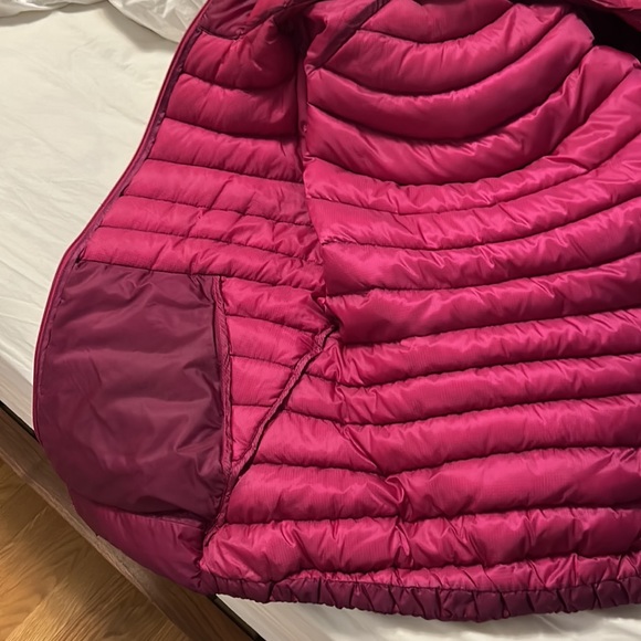 Arcteryx woman coat in great condition size s/p - Picture 3 of 11